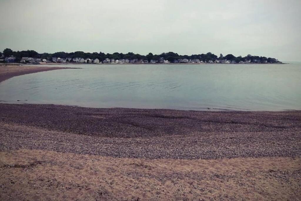 Beachy Bay Breeze Bungalow 2Br With Parking And Close To Many Amenities. West Haven Esterno foto